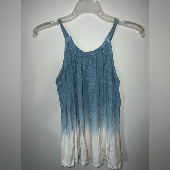 Been worn maybe 2 or 3 times love the shirt just doesn’t fit anymore - Picture 1 of 3